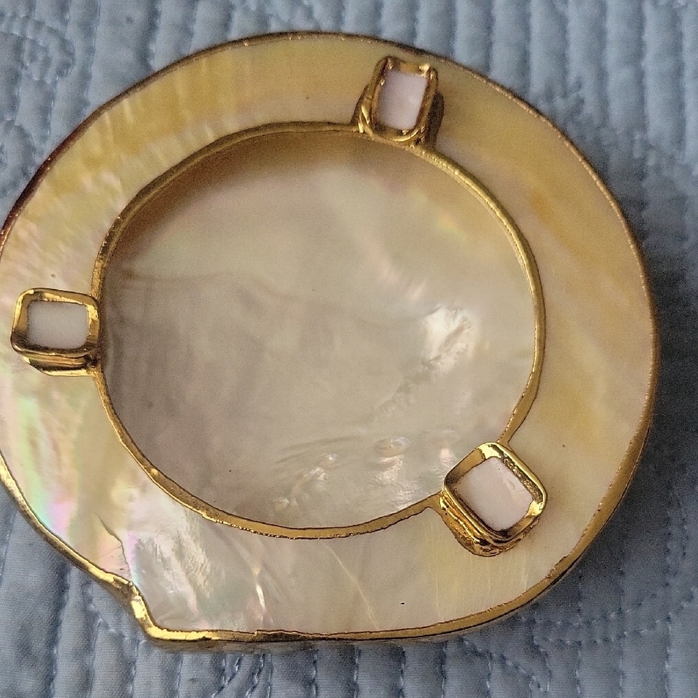Elegant Gold and Cream Ashtray Genu8ne MOTHER OF PEARL